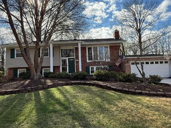 9209 Volunteer Dr, Alexandria, VA 22309