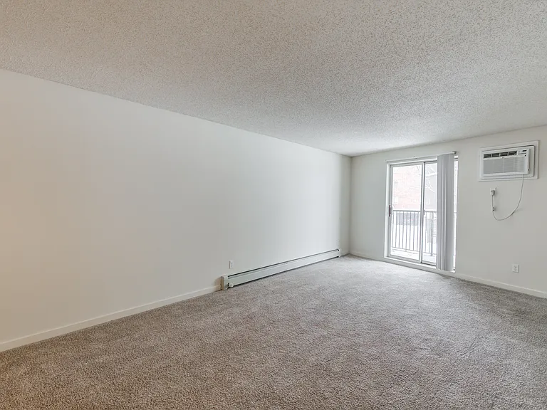 Park Glen Apartments — Photo 29