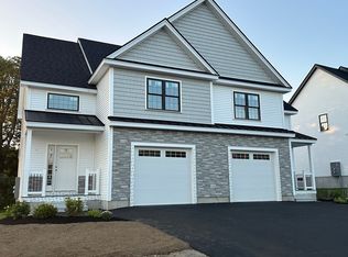 7 Leos Way #1, Sterling, MA 01564