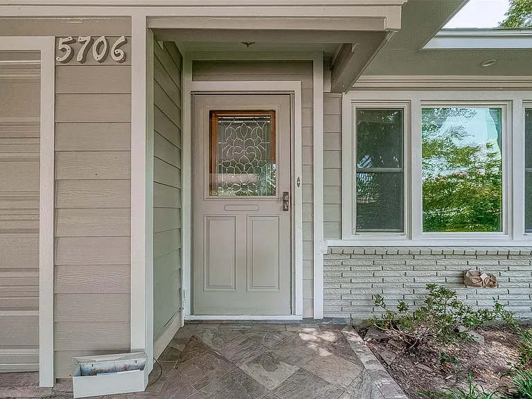 5706 Carew St — Photo 6