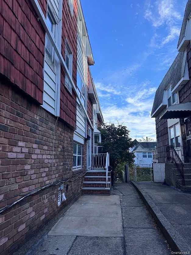 3 bed, 2.0 bath, 1200 sqft, $3,150 — Photo 1