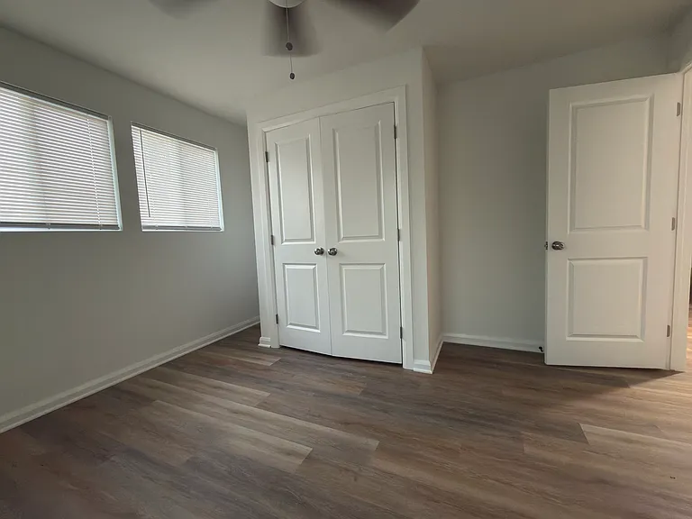 1025 E Hobson Ave #B — Photo 8
