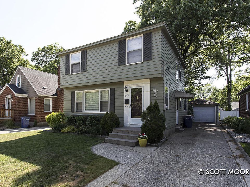 1st image of 1423 Sylvan Ave SE