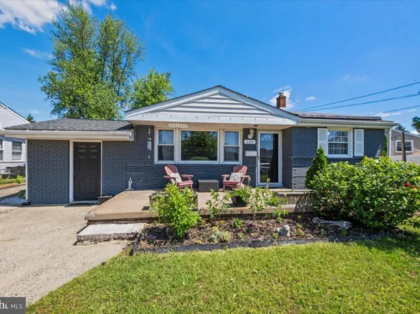 135 Sunnyside Ln, Bellmawr, NJ 08031