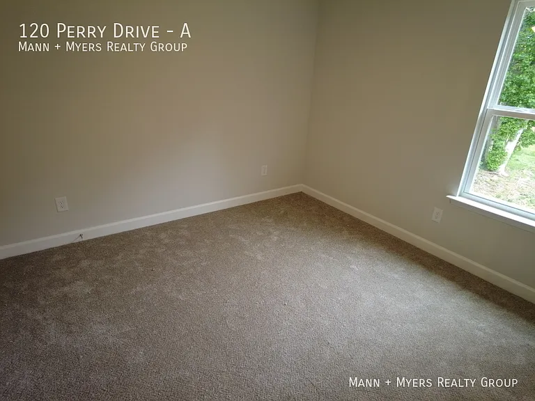 120 Perry Dr #A — Photo 19