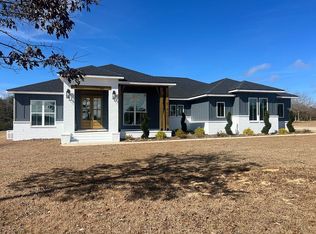 2410 Timber Ln, Lucedale, MS 39452