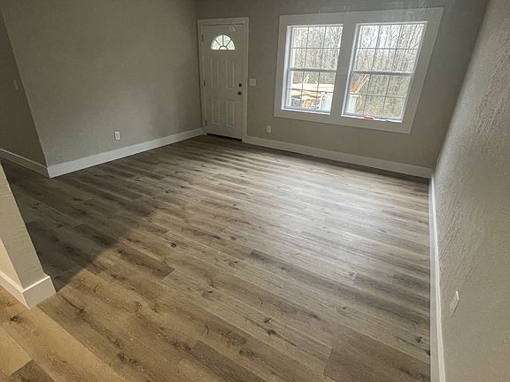 2nd image of 37 Roberts Ln