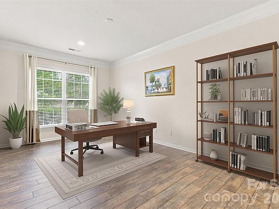 4th image of 1030 Squire Dr