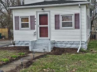 540 E 4th St, Lockport, IL 60441