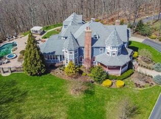 26 Tanners Brook Rd, Chester, NJ 07930