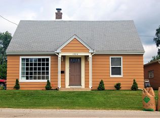 1504 Coolidge Ave, Aurora, IL 60505