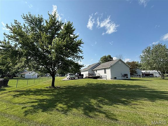 4th image of 1798 Debbie Ln