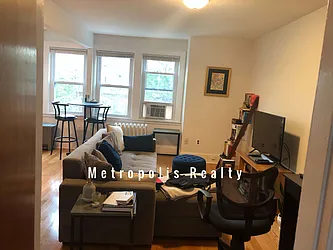 Rented by Metropolis International Realty Inc.