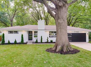 7708 Maple St, Prairie Village, KS 66208