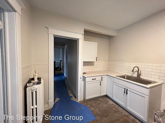 3rd image of 1402 W 28th St #2