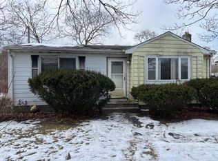 43 Goodridge Ave, Riverhead, NY 11901