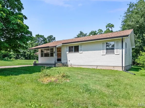 303 McKinley Ave, Warrenton, MO 63383