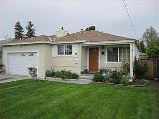 1st image of 419 Wisteria Dr