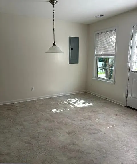 22758 Lawrence Ave — Photo 5