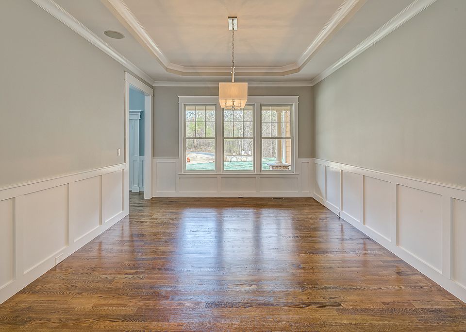 207 Pond St, Hopkinton, MA 01748 Zillow