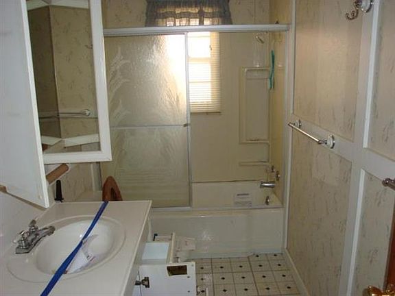 5th image of 3631 N 67th St