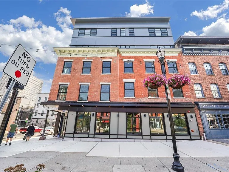 237 Washington St #401 — Photo 28