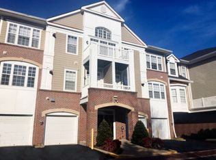 7871 Rolling Woods Ct #1F1, Springfield, VA 22152