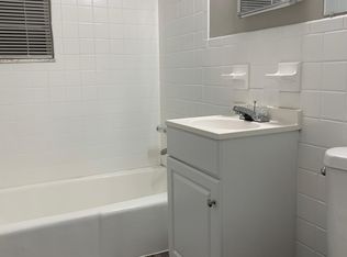 120 W 3rd Ave #1, Roselle, NJ 07203