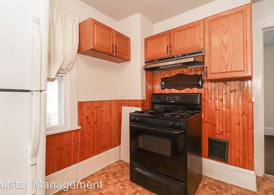 1st image of 3300 W 128th St #Up