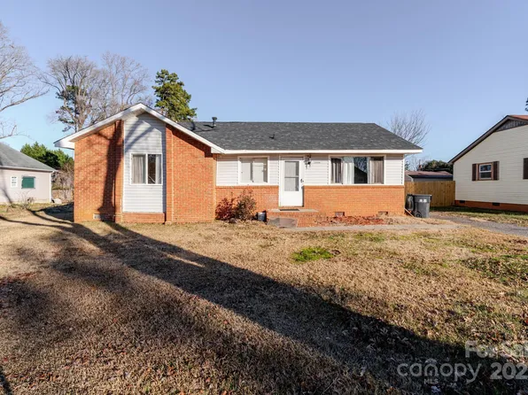 10006 Feldbank Dr, Charlotte, NC 28216