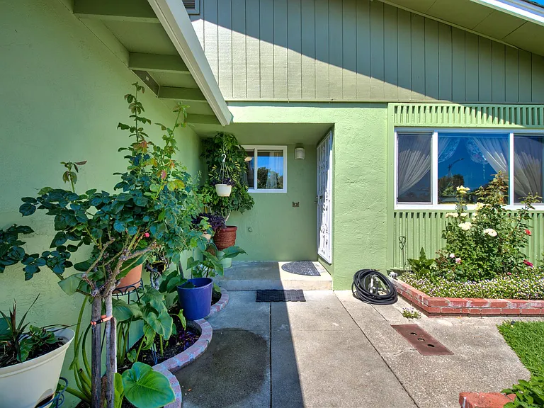 Entryway to the front door.