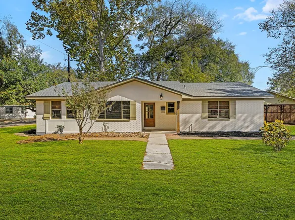 703 Austin St, Columbus, TX 78934