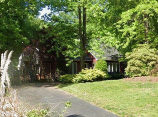 7606 Montmartre Rd, Greensboro, NC 27409