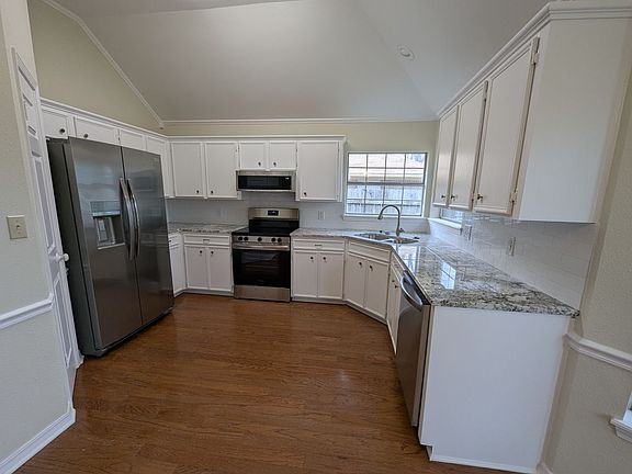 3rd image of 3314 Danbury Ct