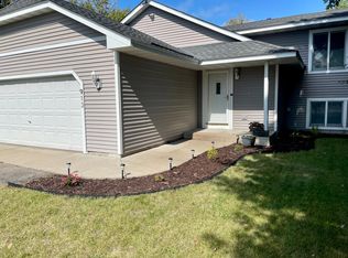 913 15th Ave SE, Forest Lake, MN 55025