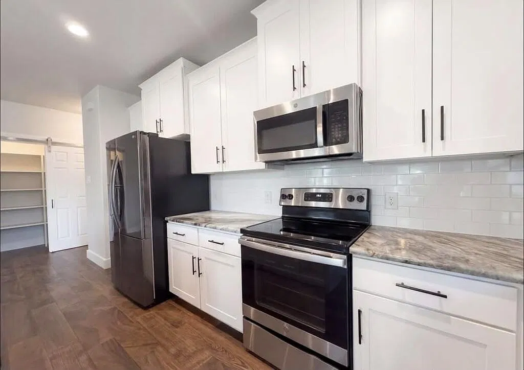 3 bed, 1400 sqft, $1,800 — Photo 3