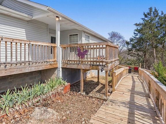 4th image of 289 Fox Ridge Road