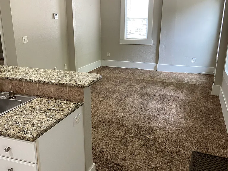 1012 E Cervantes St #D — Photo 10
