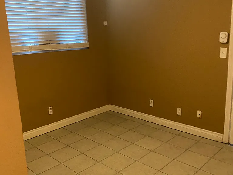 16510 Lakeshore Dr — Photo 5