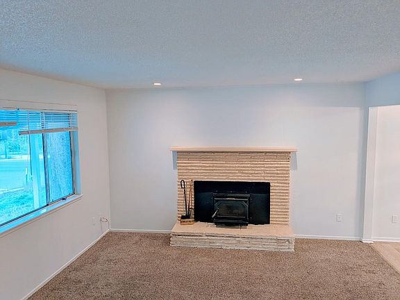 5th image of 2544 Elwood Ave #1