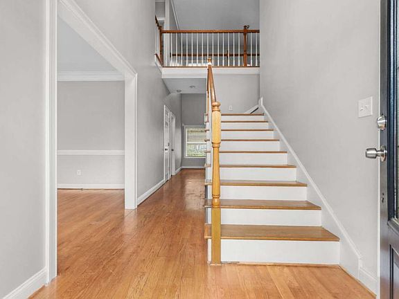 2nd image of 24 Saddlebrook Dr SE