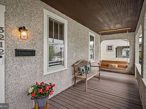 3rd image of 3212 Wisteria Ave