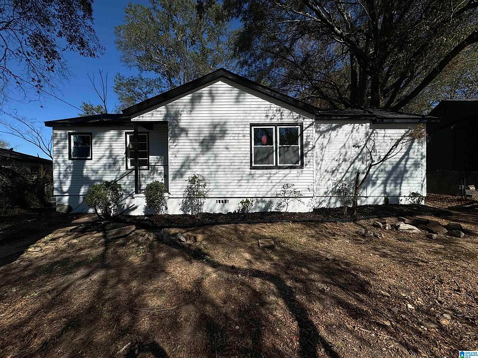 1st image of 14 Lakeside Dr