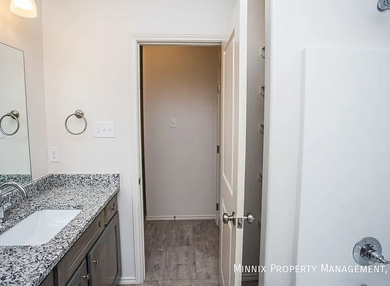 1112 N 7th St — Photo 11