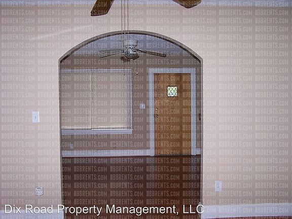 4th image of 221 Aberdeen Dr