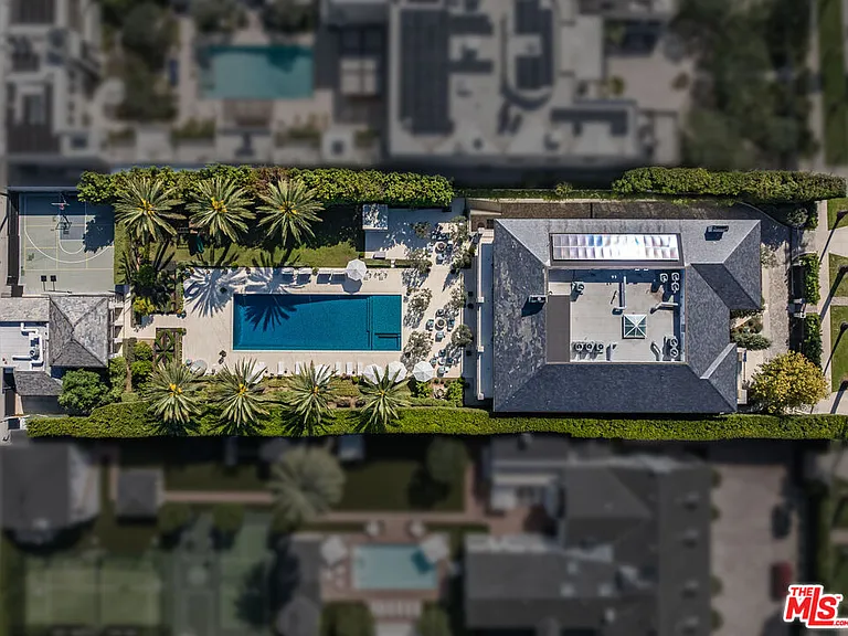 618 N Beverly Dr — Photo 3