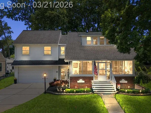 1957 Columbia Rd, Berkley, MI 48072