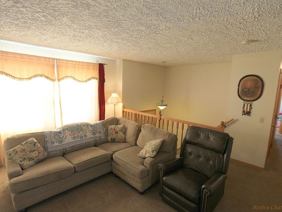 Living Room photo by Barbara Chatterton