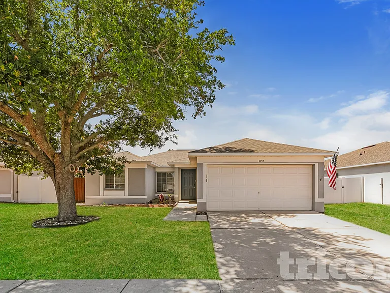 1212 Alpine Lake Dr — Photo 1