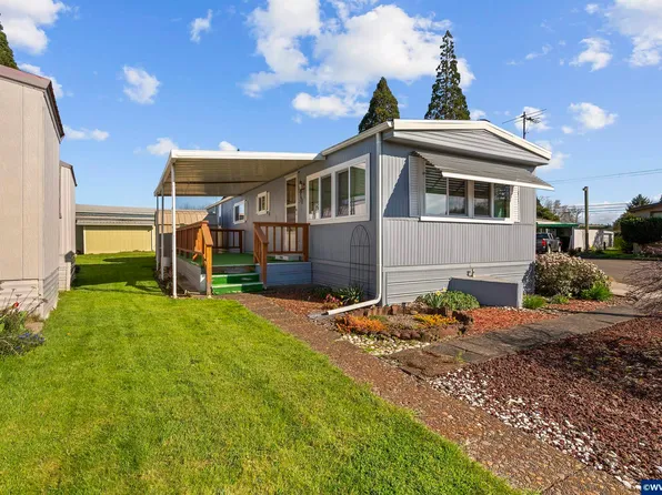 3096 Rainbow Loop, Hubbard, OR 97032